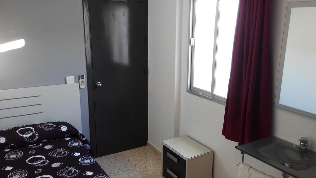 Hostal Ocana Manilva Oda fotoğraf