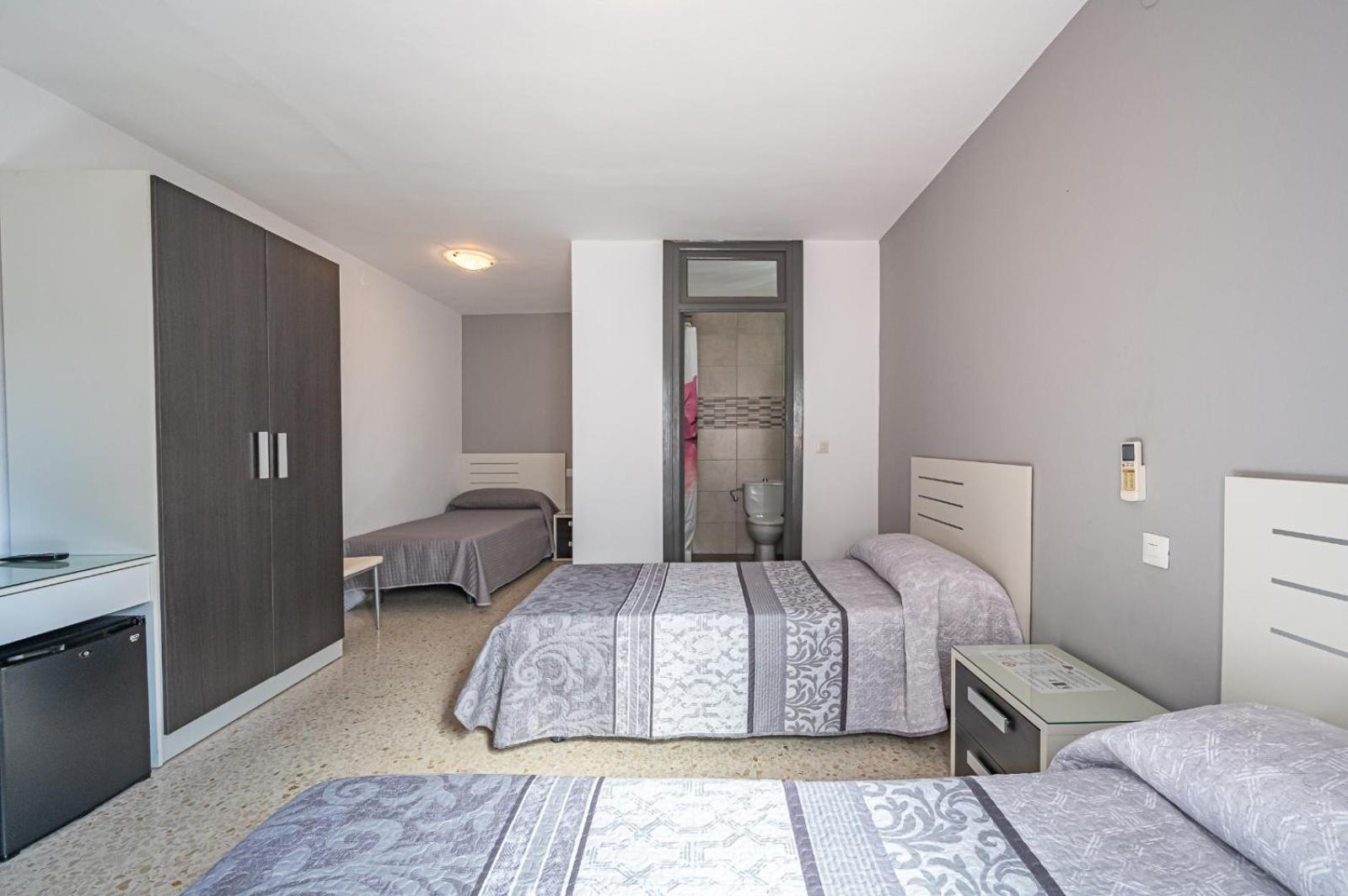 Hostal Ocana Manilva Dış mekan fotoğraf
